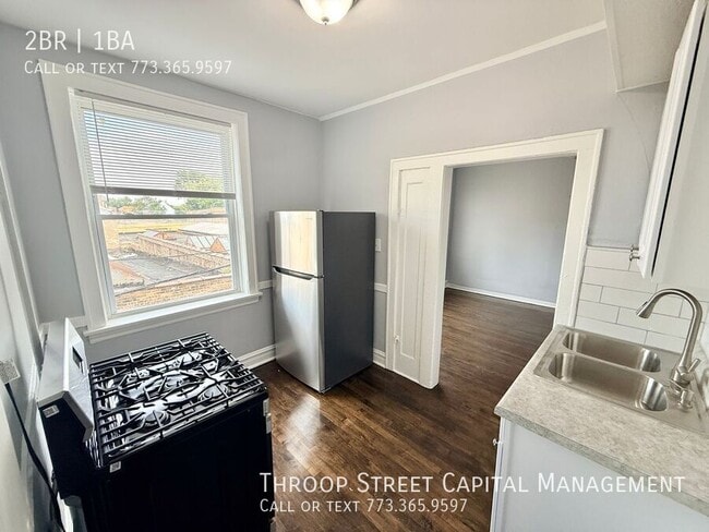 Building Photo - 1621 S Komensky Ave Unit 2B