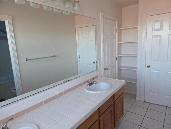 Photo - 1200 Glen Canyon Dr