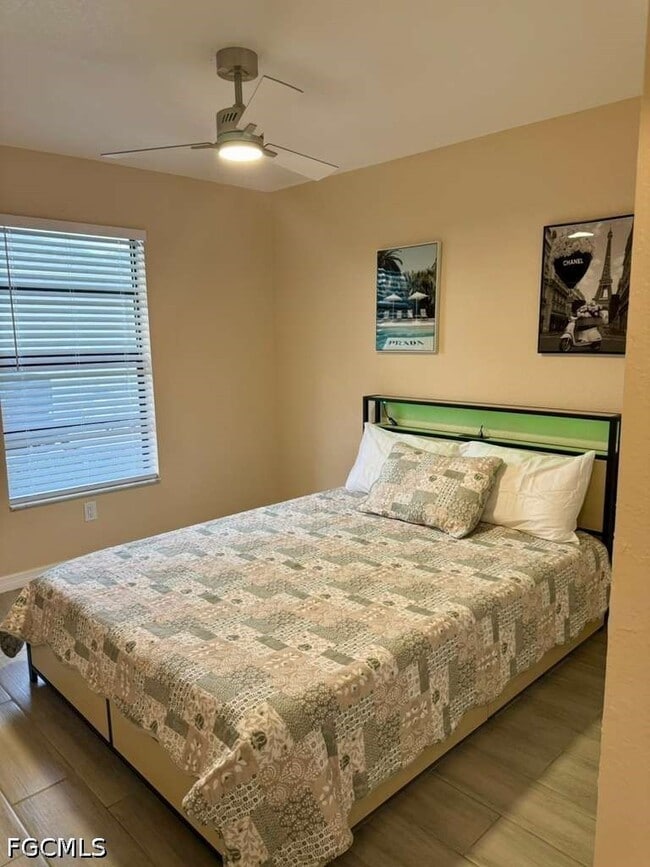 Photo - 930 SW 34th St