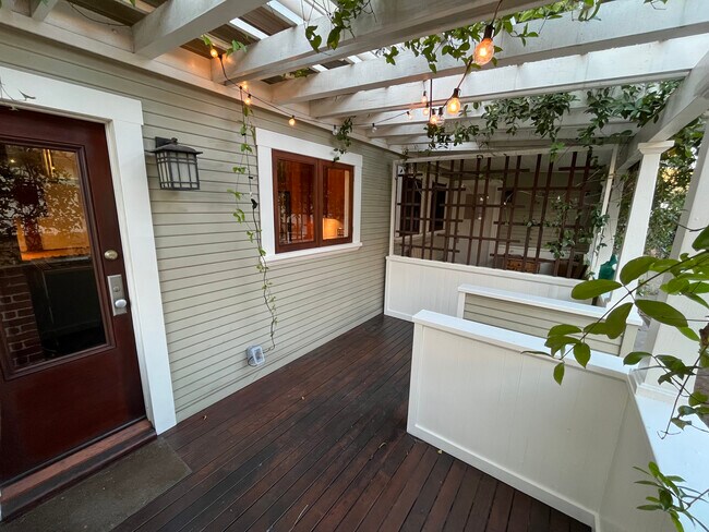 Side Porch - 133 E Avenue 42