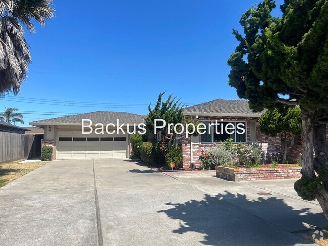 Building Photo - 61 Natividad Rd Unit 61 Rental