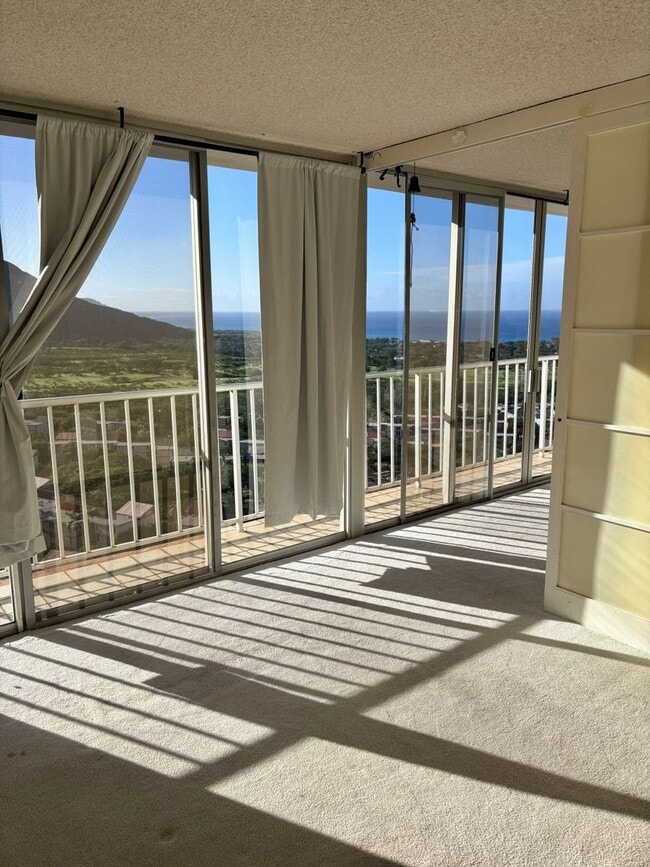 Photo - Available Now | One Bedroom, One Bathroom Condo with 1 Assigned Parking Stall Unidad 1710