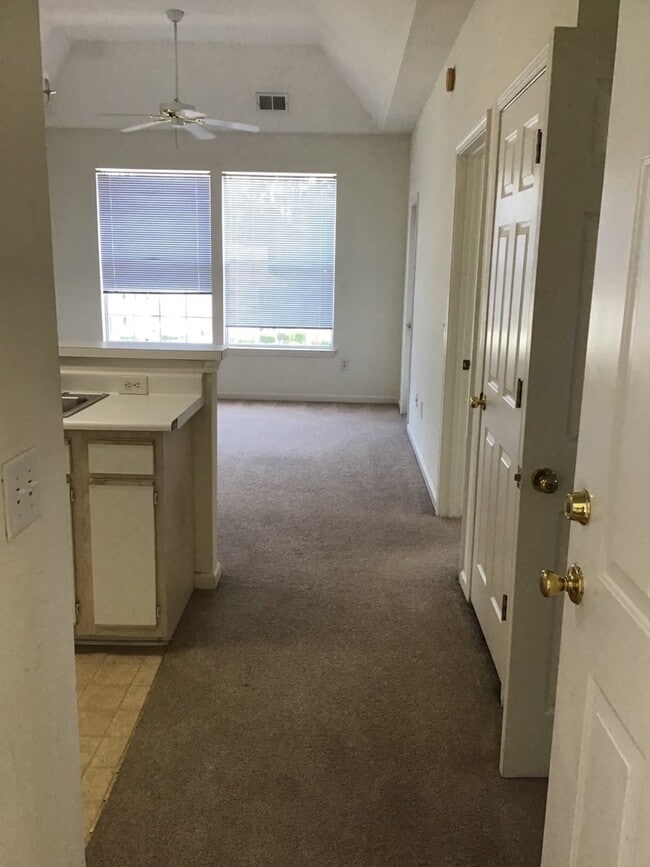 Photo - 1 Bedroom Unfurnished Condo in Fairways Unit 5-K