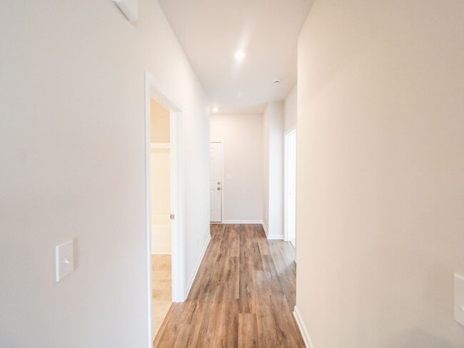 Photo - MOVE-IN Ready Home in New Market!