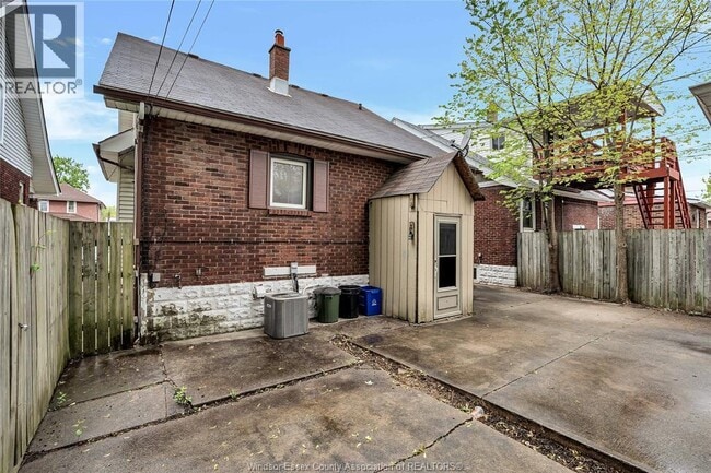 Photo - 1236 Marentette Ave
