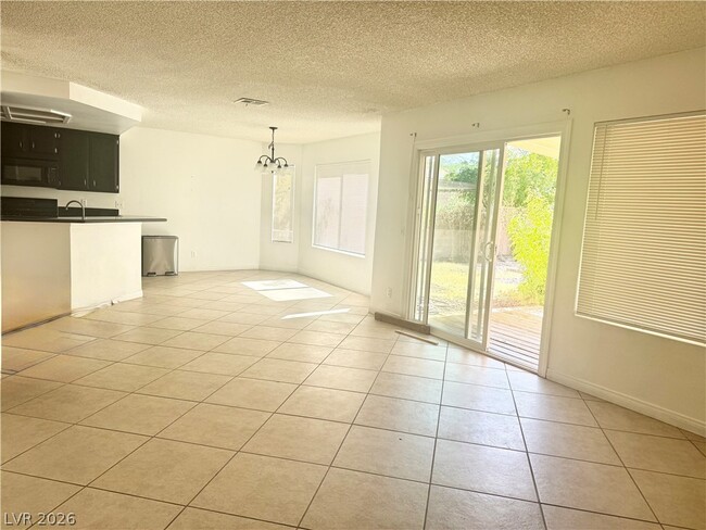 Building Photo - 135 Primero Way