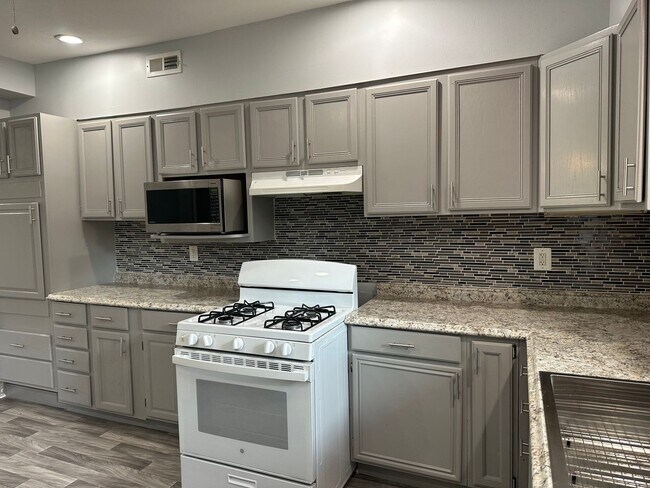 Photo - Spacious Rooms! Hardwood Flooring Througho...