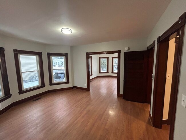 Photo - 6 Holmes St Unit 1