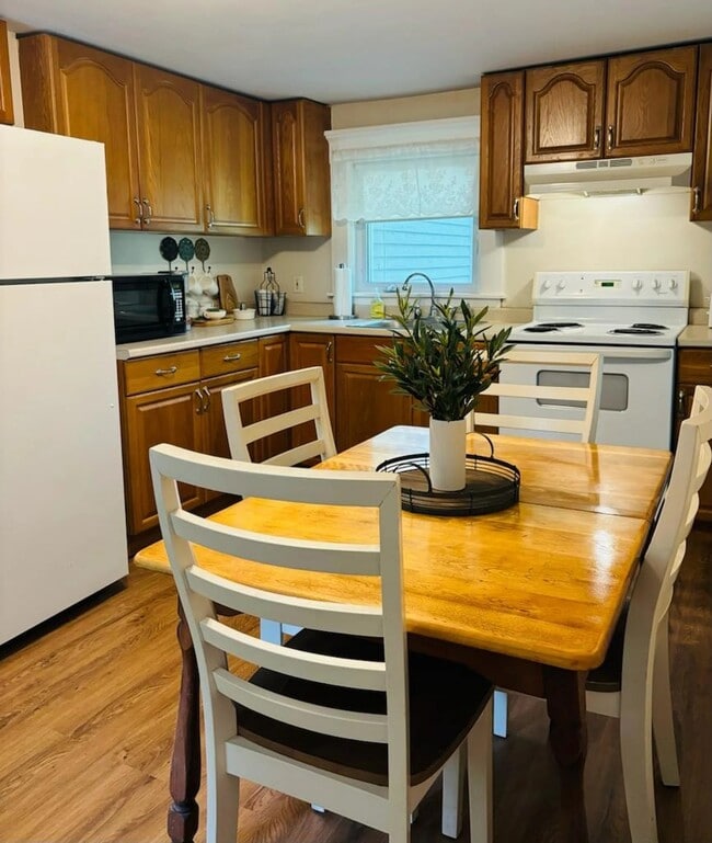 44 N Mast St Unit B