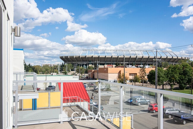 Photo - 9113-111 111 Ave NW