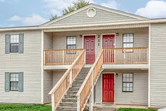 Photo - Greenbrier Apartments