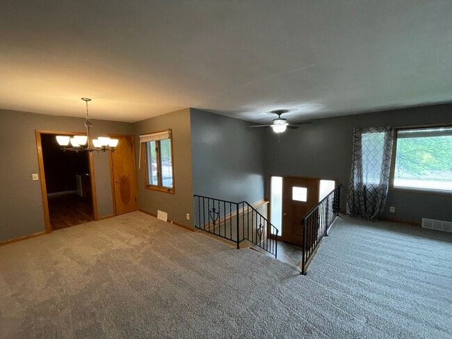 Photo - Beautiful 3 bedroom house
