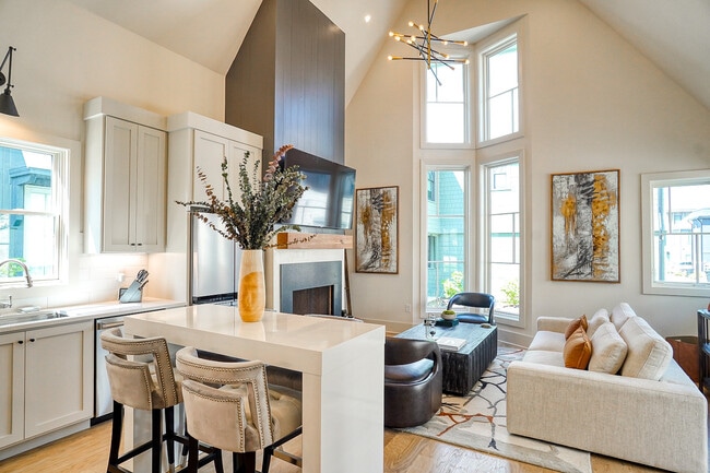 Photo - 110 Channing Ln