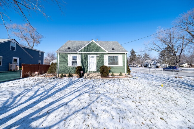 Building Photo - 130 W 86th St