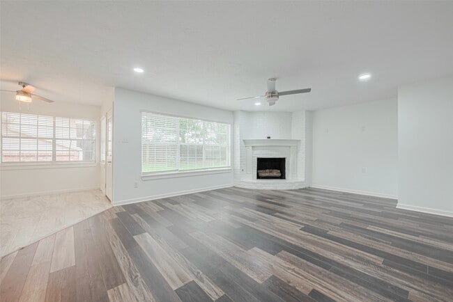 Photo - 5303 Lookout Mountain Dr