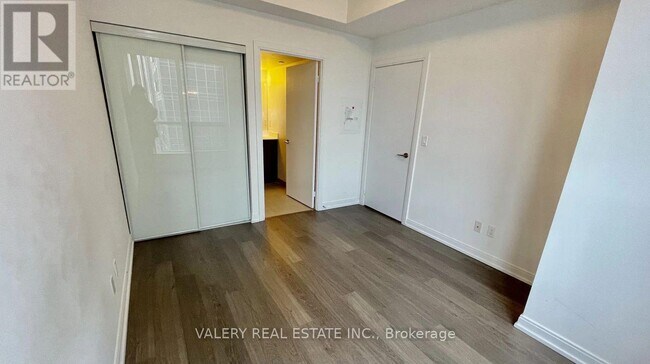 Photo - 255 Village Green Square Unit 2904