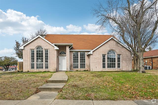 Building Photo - 1201 Cypress Dr Rental