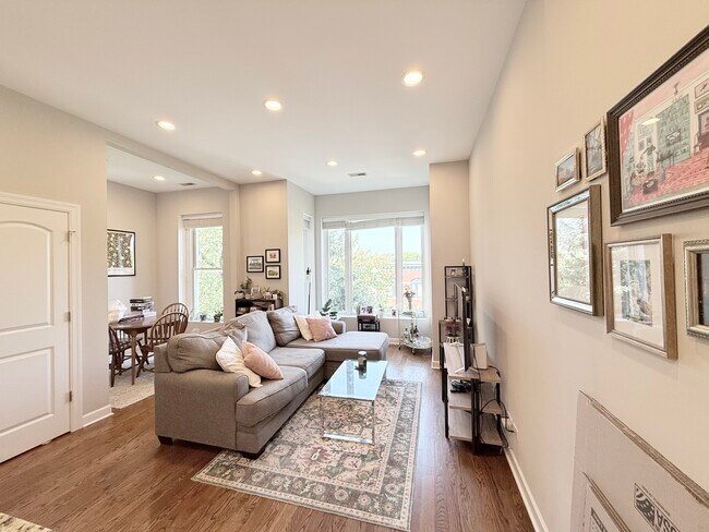 Photo - 1905 W Huron St Unit 3