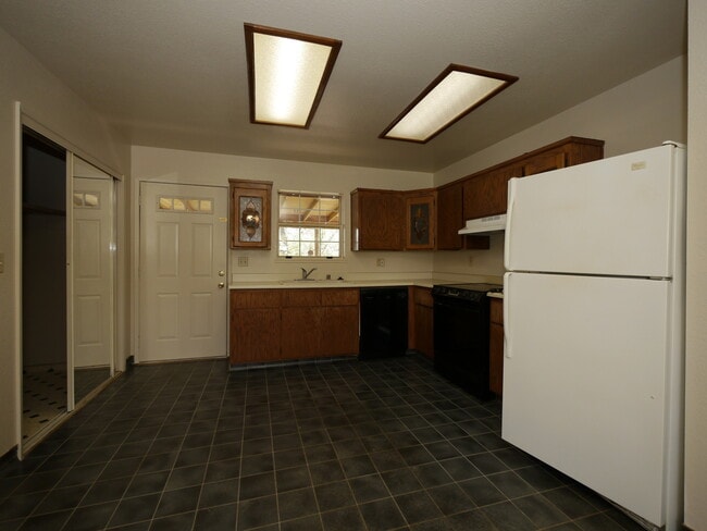 Photo - 41 Veterans Ln