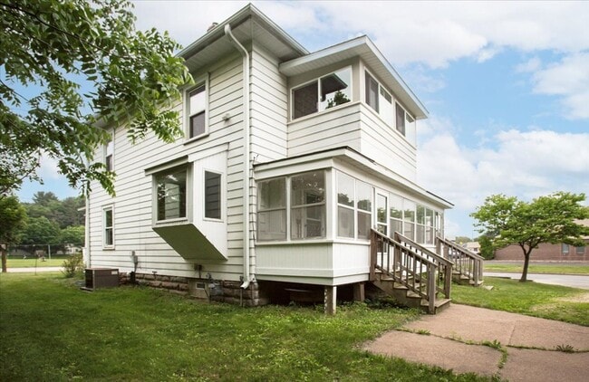 Photo - 1401 Stout Rd Unit 1401 Stout Rd. - B