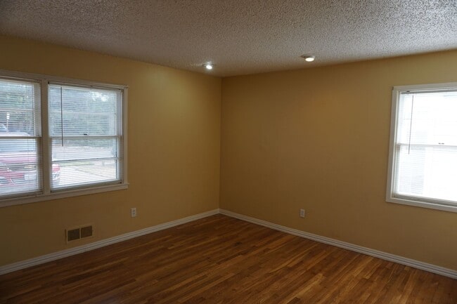 Photo - 2319 32nd St Unit 2319 32nd Front