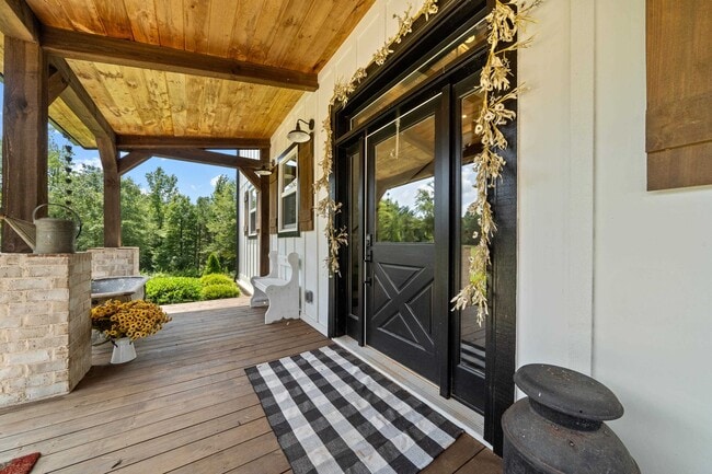 Photo - 5880 Madison Hwy