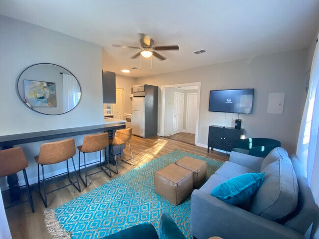 Photo - Palomar Dr Unit 4