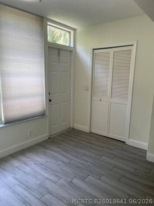 Photo - 2820 SW 22nd Ave Unit 211