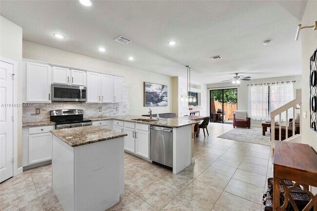 Photo - 10450 Wellington Parc Dr