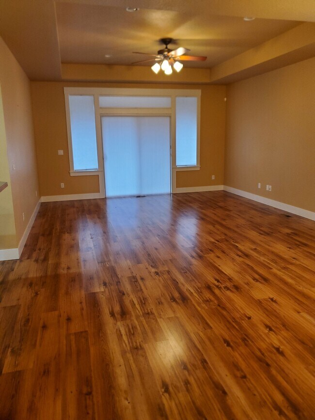 Photo - 920 Arcadia Dr