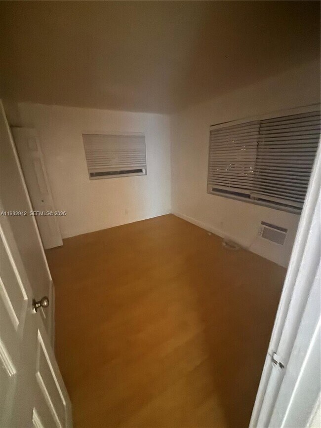 Photo - 300 SW 4th Ct Unit 9