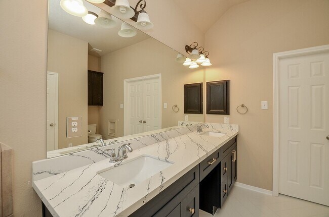 3307 Home Point Dr
