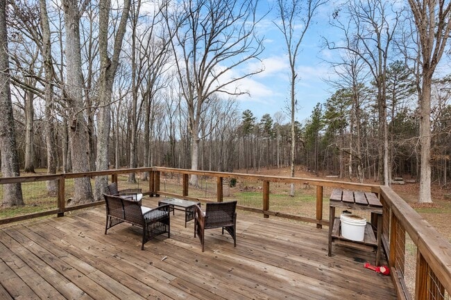 Photo - Ranch with 6 Acres!