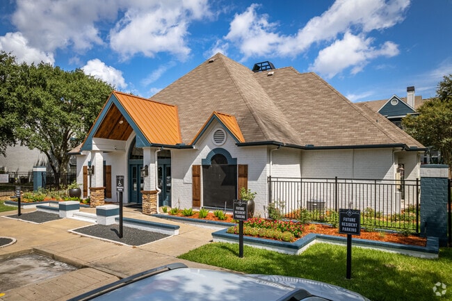 Leasing Office