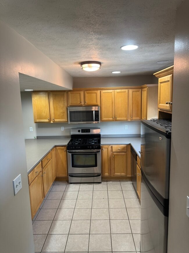 Photo - 205 Prairie Ct