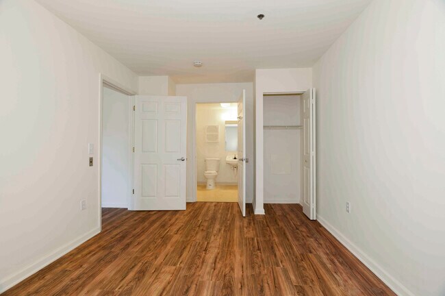 Warren Place Senior Apartments 62+
