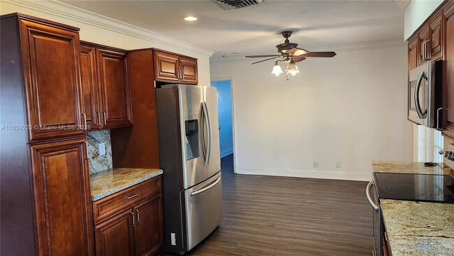 Photo - 3 Forest Hills Ln