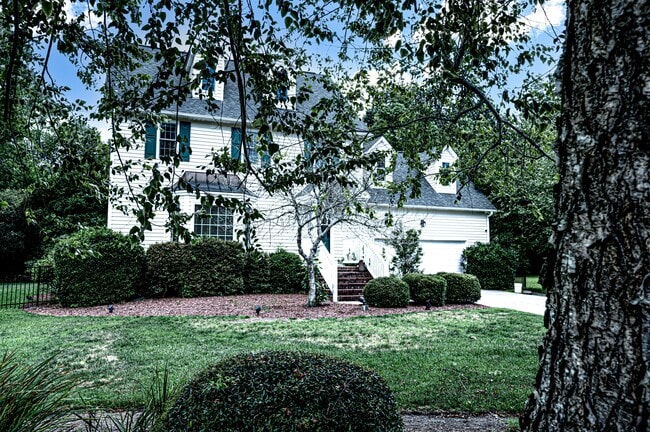 Photo - 1004 Somerset Ct