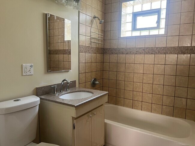 Photo - 2231 N Latrobe Ave