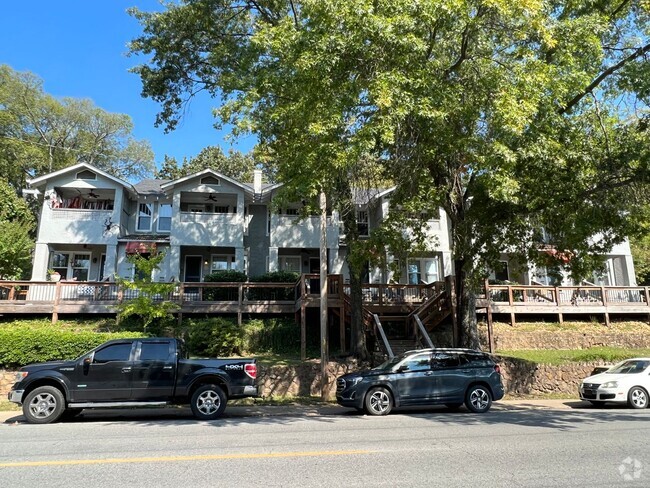 Building Photo - 1814 Kavanaugh Blvd Rental