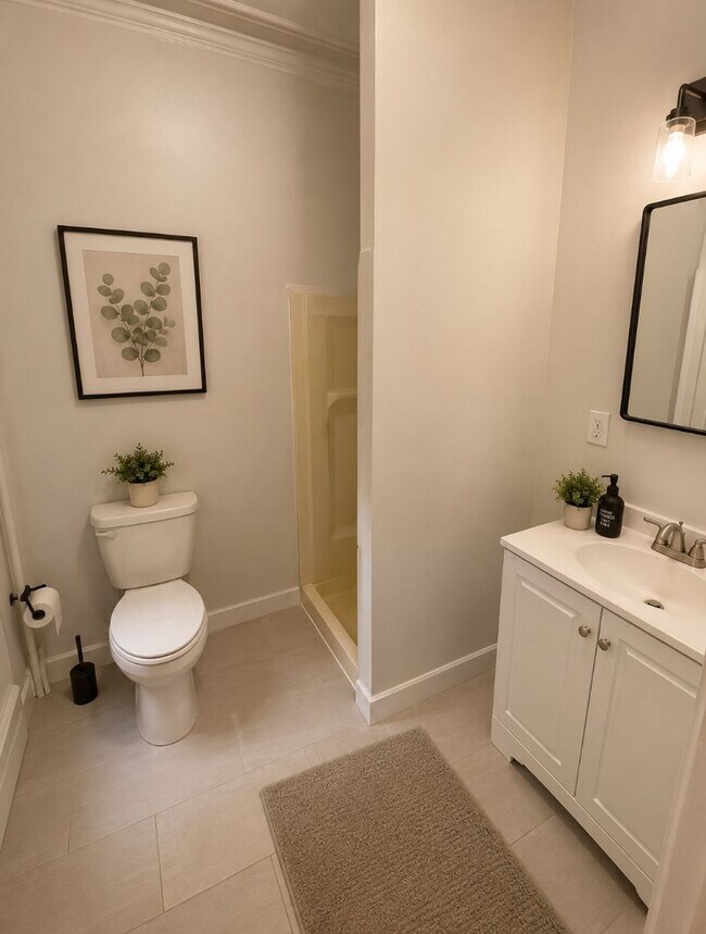 Photo - 1739 W Diamond St Unit 1