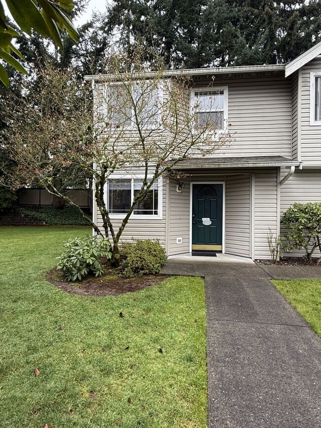 Warm & Cozy 2BD/1.5BTH Townhome for Rent i... - Warm & Cozy 2BD/1.5BTH Townhome for Rent i...