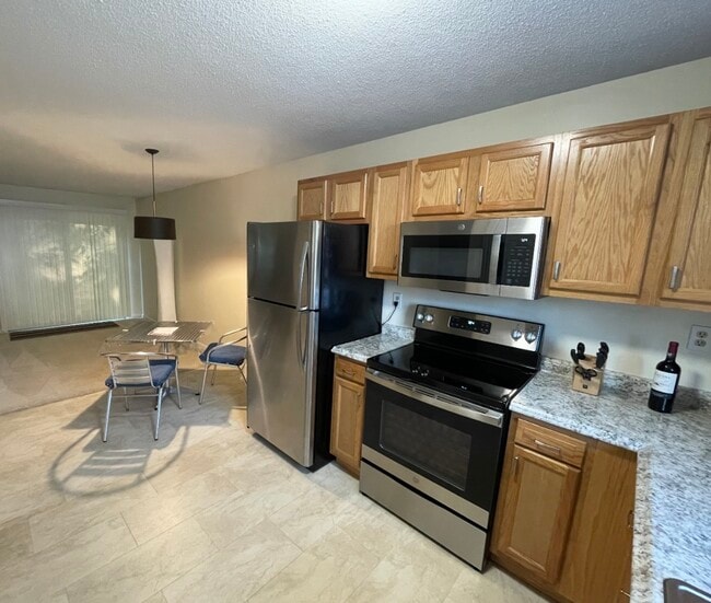Photo - 138 Riviera Dr
