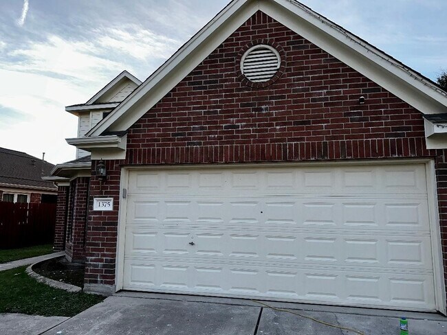 Photo - 1375 Hitchin Ln