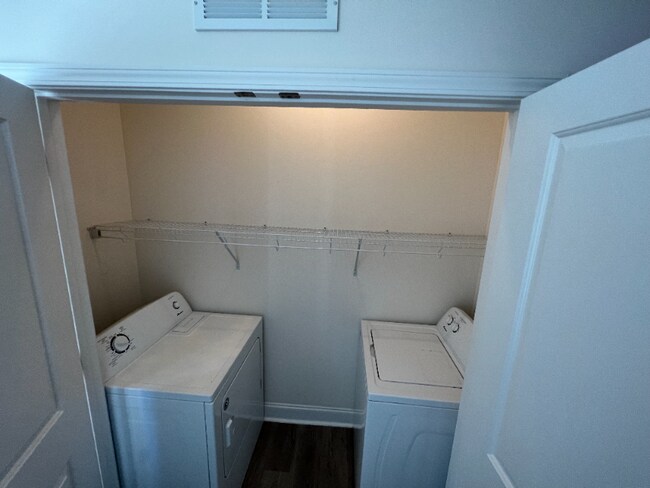 Photo - 105 W Langdon Ave Unidad A