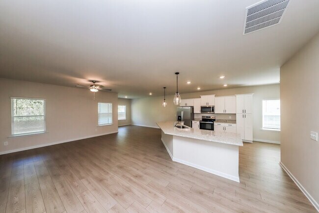 138 Howell Dr