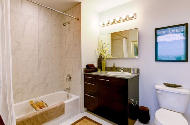 Photo - 801 W Blackhawk St