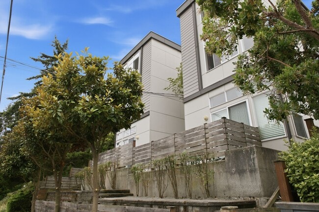 Photo - 3027 21st Ave W