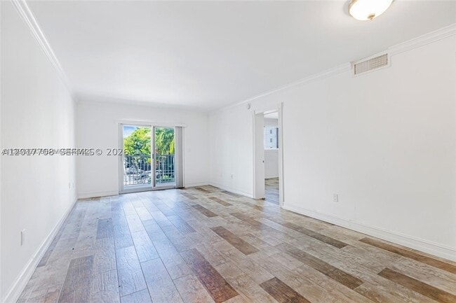 Photo - 1674 Bay Dr E Unit 302