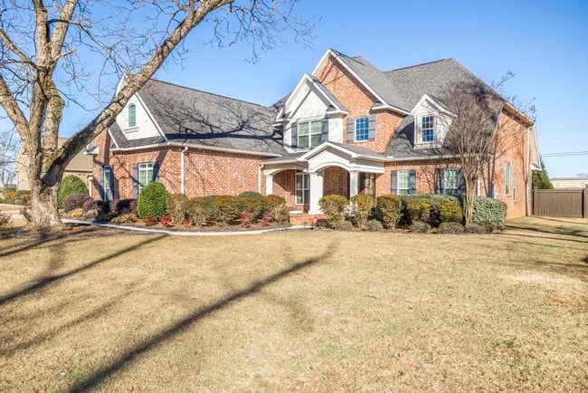 Building Photo - 201 Running Creek Dr